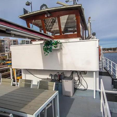 Spacious Dutch Houseboat * Helsinki