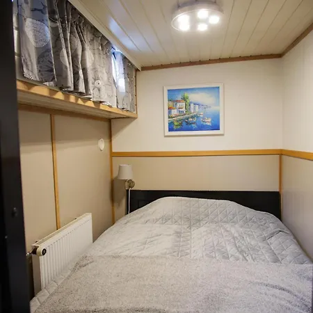 Spacious Dutch Houseboat * Helsinki