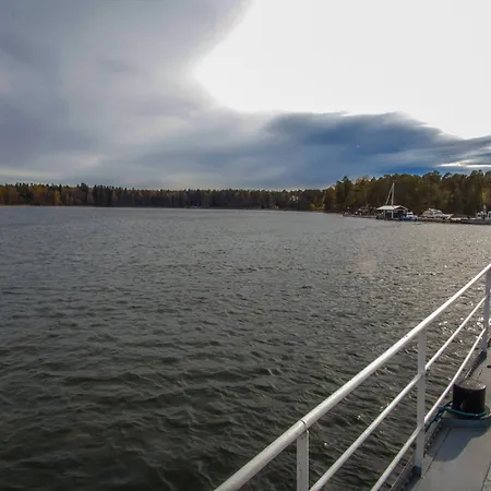 Πλωτό κατάλυμα Spacious Dutch Houseboat *